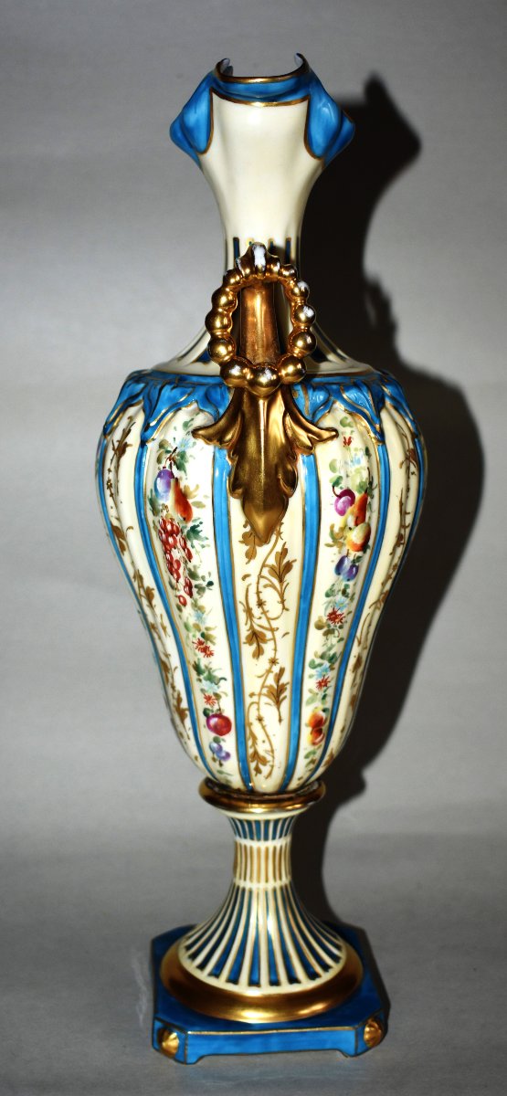 Vase Balustre Sur Pied - Douche Dans Le Goût De Sèvres, Peint Main. décor floral-photo-3