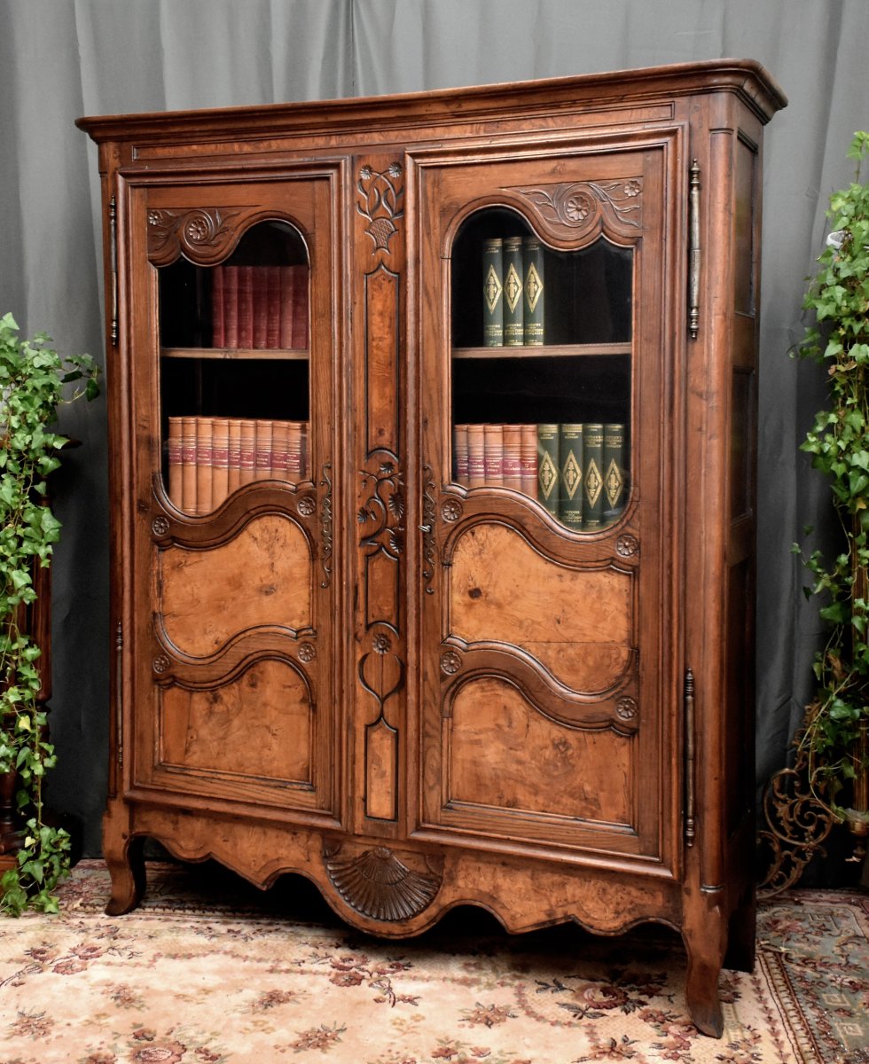 Armoire formant vitrine, petite bibliothèque Bressane  à 2 portes , Bresse de style Louis XV, -photo-2