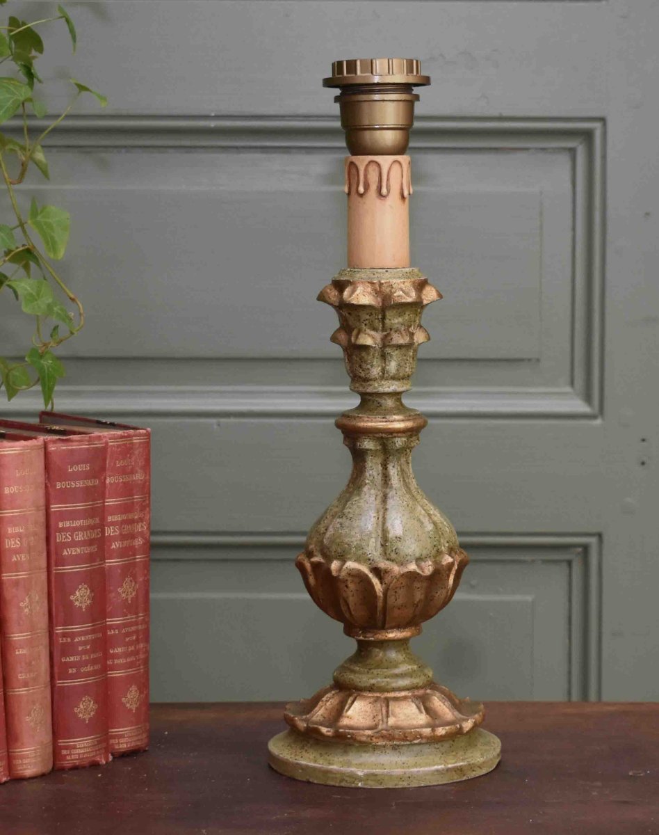 Pied de lampe en bois polychrome peint , laqué vert et vieil or, -photo-1