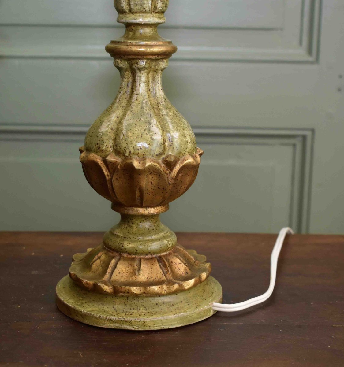 Pied de lampe en bois polychrome peint , laqué vert et vieil or, -photo-4