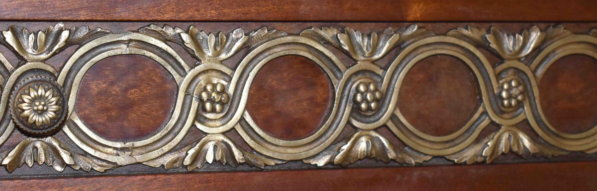  Commode de style Louis XVI Marquetée Et Ornementation De Bronze  ,  Marqueterie, Revel (31)  -photo-4