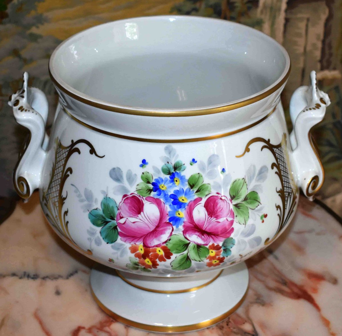 Grand cache pot, centre de table peint main, coupe  porcelaine de Limoges atelier Marcel Caffy-photo-1