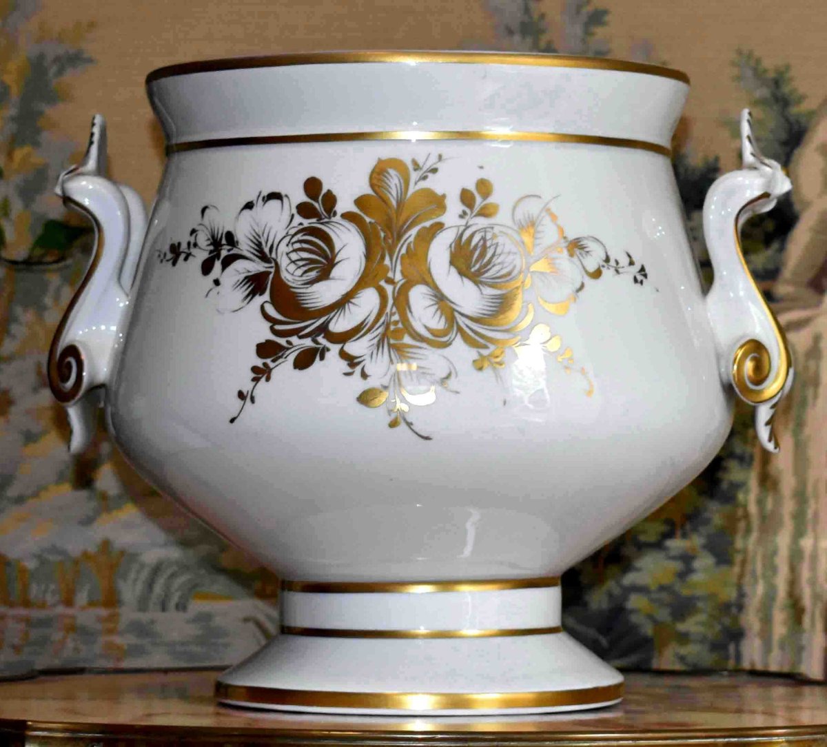 Grand cache pot, centre de table peint main, coupe  porcelaine de Limoges atelier Marcel Caffy-photo-4