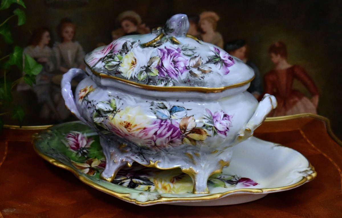  Caffy Limoges, porcelaine décorative à  décor de roses peintes à la main. plat et soupière -photo-3