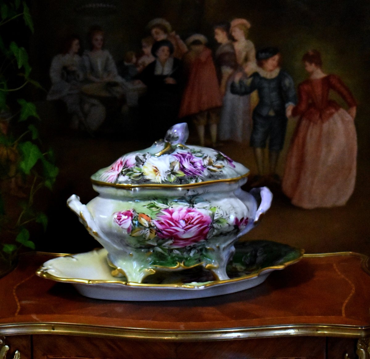  Caffy Limoges, porcelaine décorative à  décor de roses peintes à la main. plat et soupière -photo-4