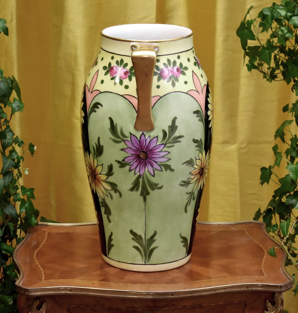 F. Quinque, vase En Porcelaine De Limoges manufacture Tressemanes -Vogt, roses et marguerites  -photo-3