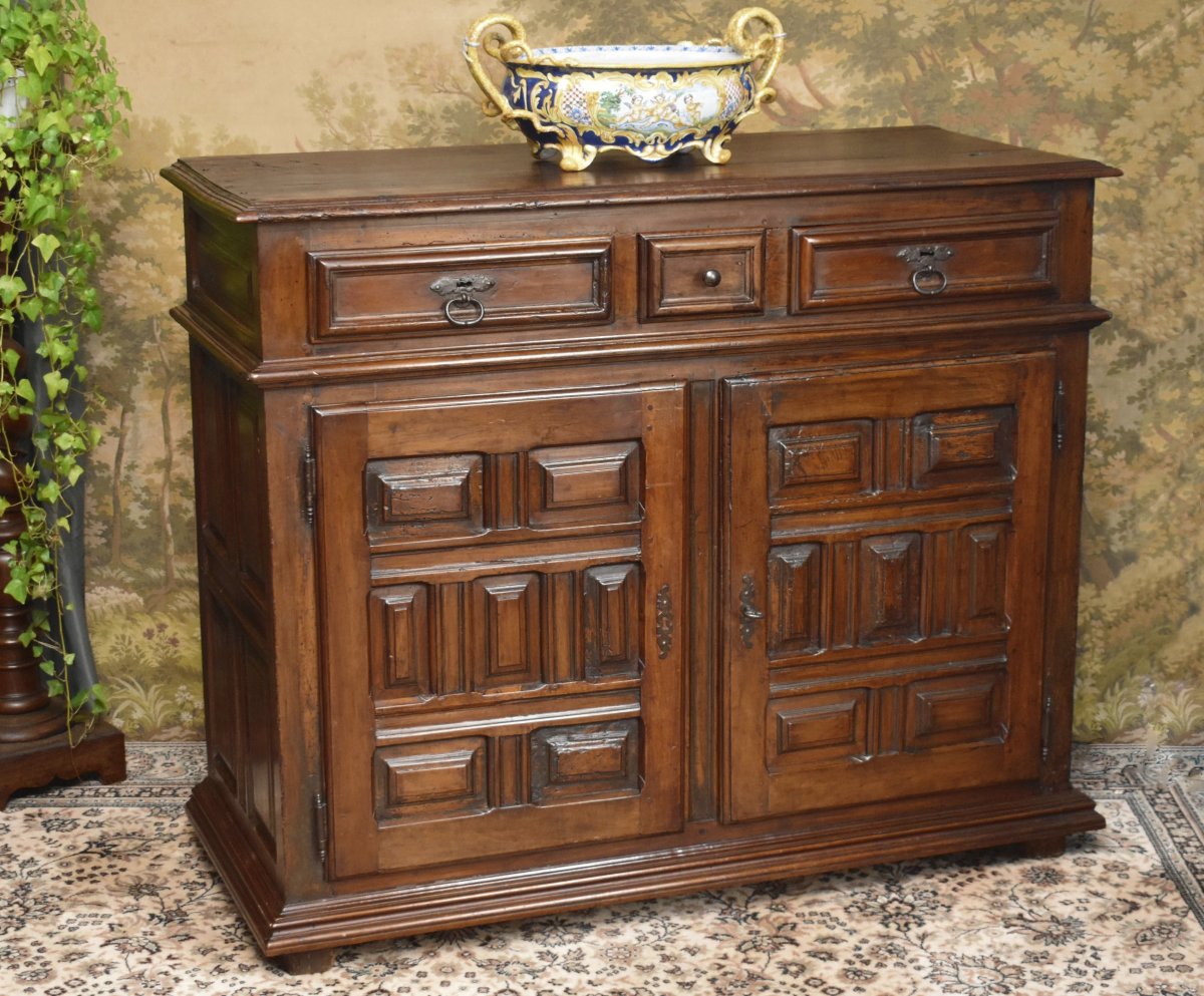 Louis XIII-style Low Sideboard In Solid Walnut, 17th Century, 2 Doors And 3 Drawers -photo-3