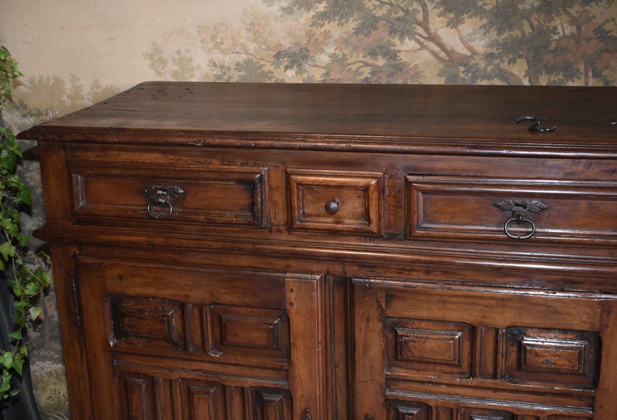Louis XIII-style Low Sideboard In Solid Walnut, 17th Century, 2 Doors And 3 Drawers -photo-5