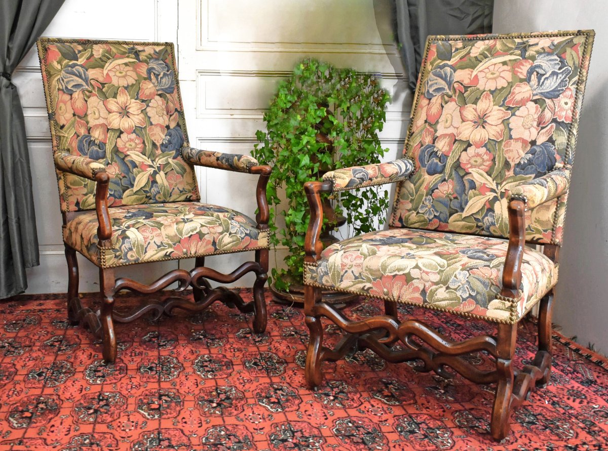 Pair Of Large Louis XIII And Louis XIV-style Armchairs In Sheepskin, With High, Flat Backrests 
