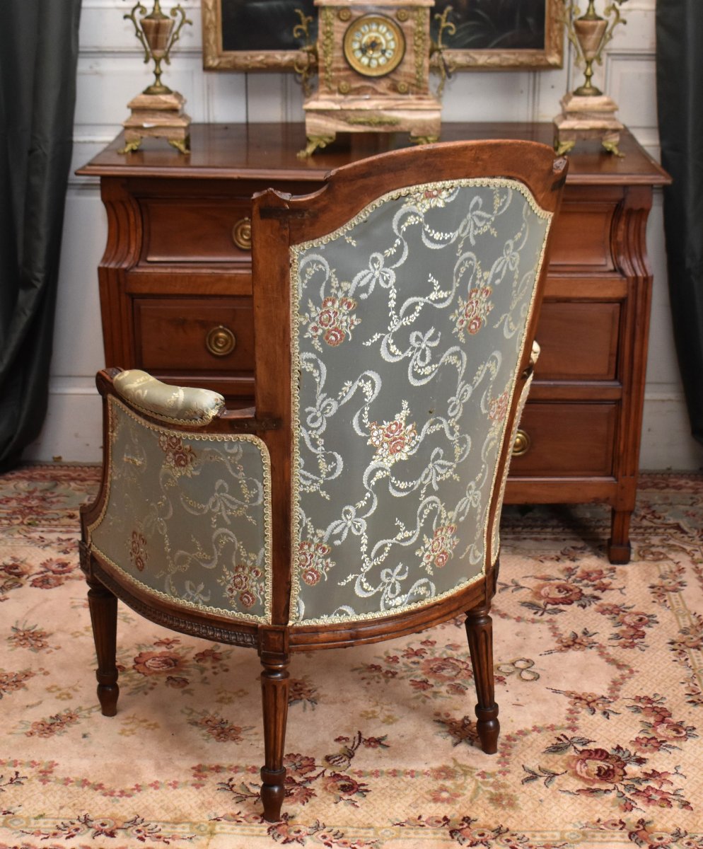 Bergère époque  Louis XVI , XVIIIème, Décor De Rais De Cœur, Piastres Et Pieds Fuseaux Cannelés-photo-3