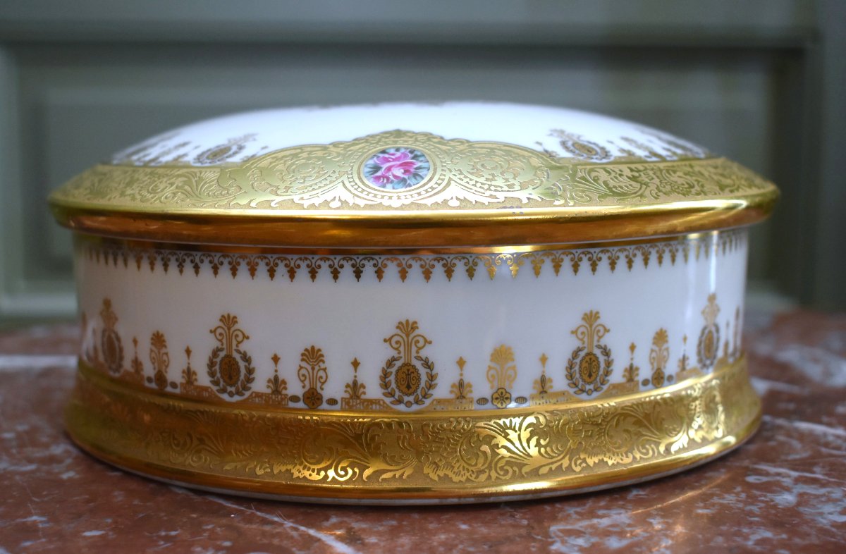 Grand Coffret peint main,  boite en Porcelaine De Limoges, Bonbonnière  Double Incrustation Or-photo-3