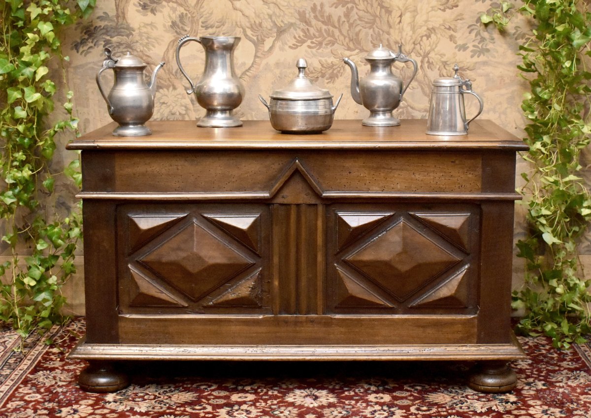Small Louis XIII-style Chest In Walnut, With Diamond-point Decor And Ball-shaped Feet.-photo-2