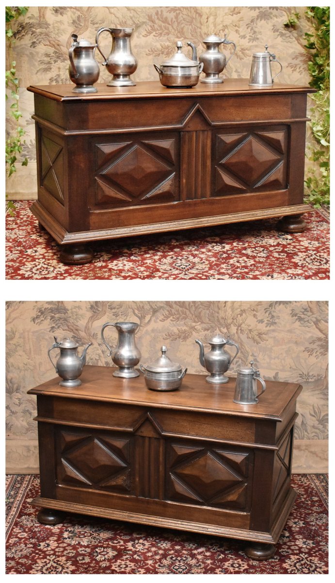 Small Louis XIII-style Chest In Walnut, With Diamond-point Decor And Ball-shaped Feet.-photo-3