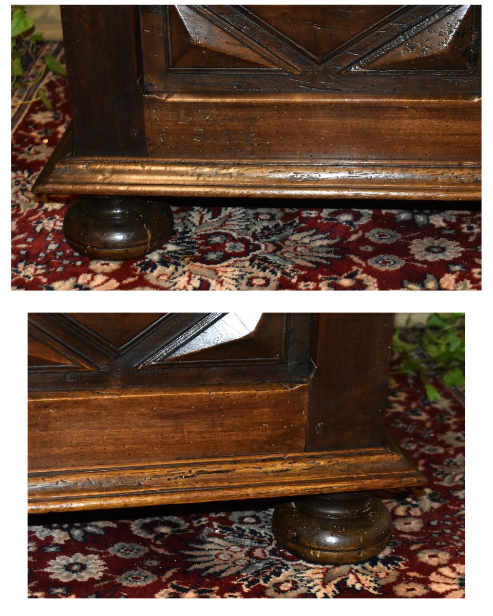Small Louis XIII-style Chest In Walnut, With Diamond-point Decor And Ball-shaped Feet.-photo-5