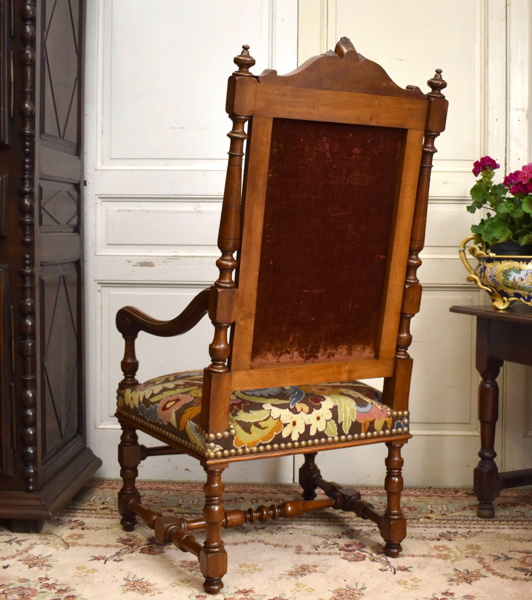 Grand  Fauteuil En Noyer De Style Renaissance  , Siège  XIXe d'Apparat Tissu  aux Petits Points-photo-1