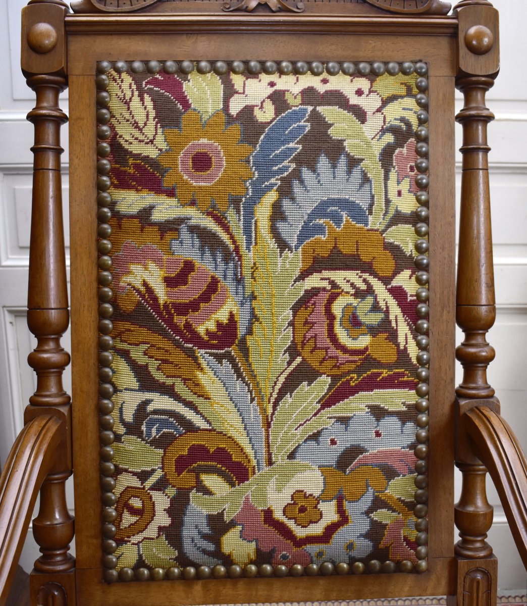 Grand  Fauteuil En Noyer De Style Renaissance  , Siège  XIXe d'Apparat Tissu  aux Petits Points-photo-2