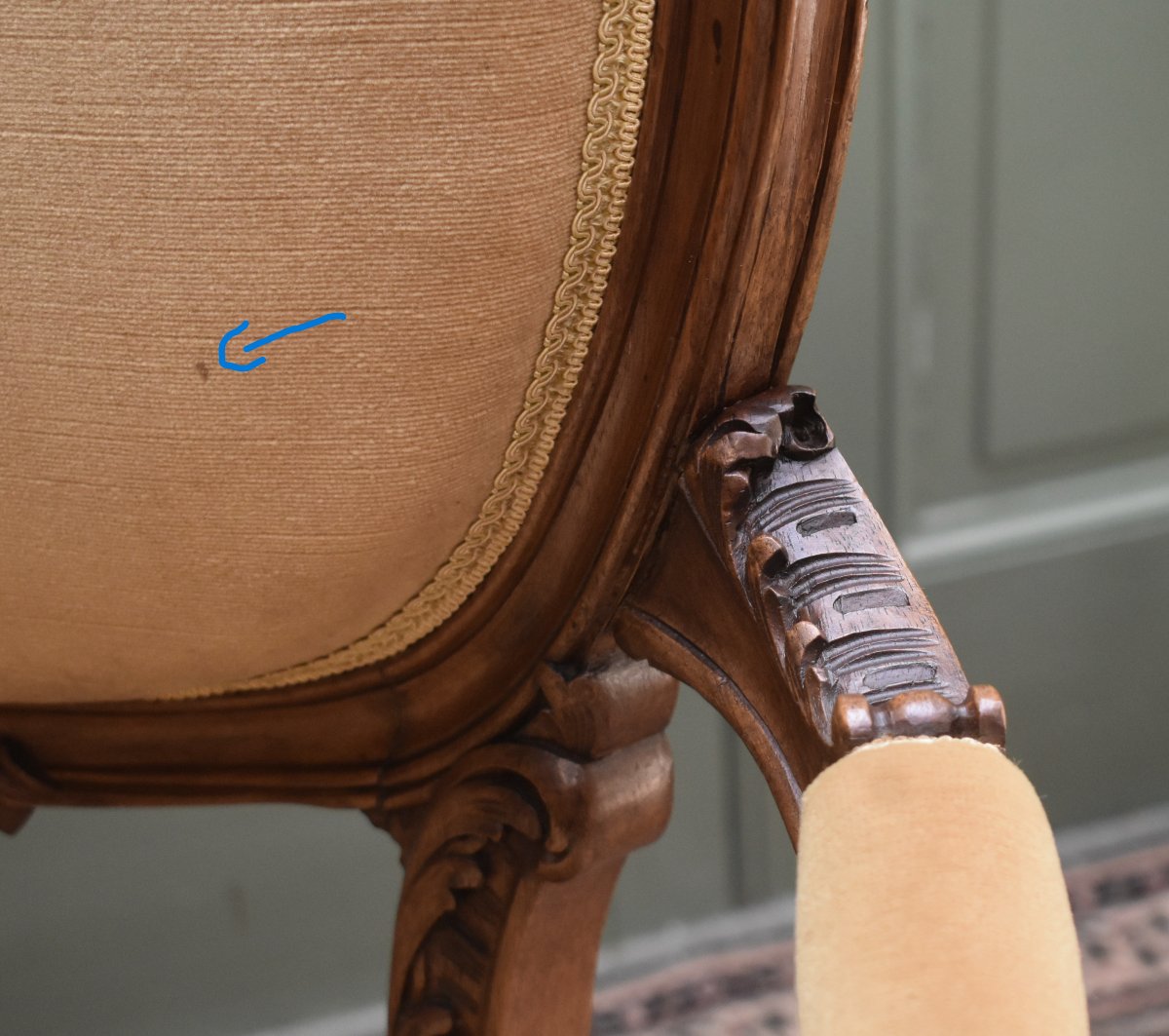 Fauteuil Cabriolet De Style Louis XV Rocaille En Noyer, Tissu Velours Vieil Or, fin XIXème -photo-6