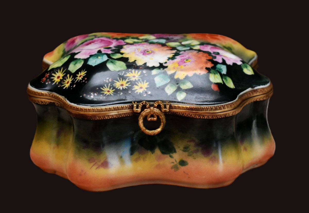 F. Poujol, Large Gift Set, Limoges Porcelain Box, Hand-painted Floral-decorated Candy Box-photo-4