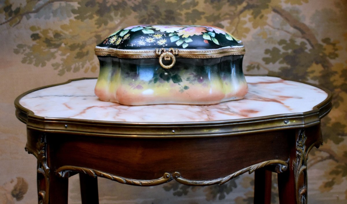 F. Poujol, Large Gift Set, Limoges Porcelain Box, Hand-painted Floral-decorated Candy Box-photo-3