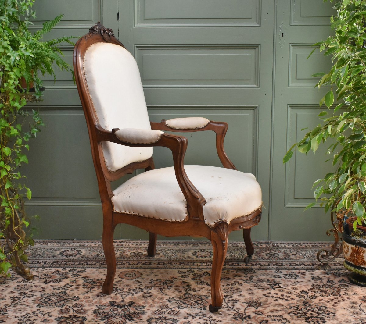 Large Louis XV-style Armchair In Walnut, With A Flat “à La Reine” Backrest, 19th Century-photo-3