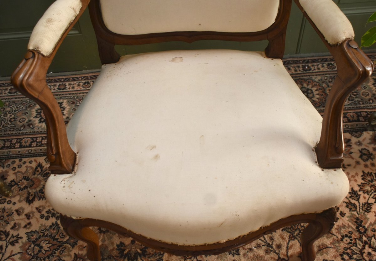 Large Louis XV-style Armchair In Walnut, With A Flat “à La Reine” Backrest, 19th Century-photo-6