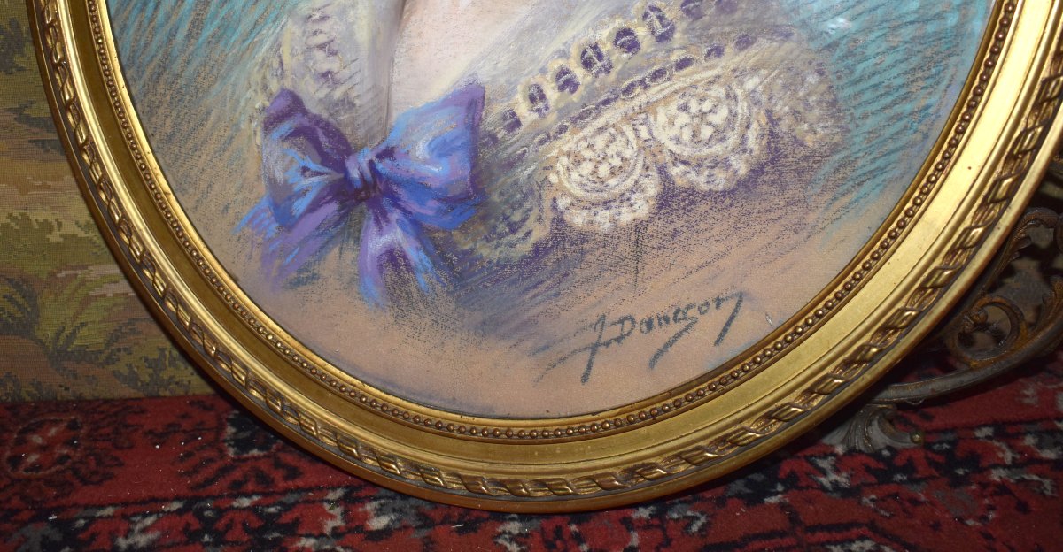 Jeanne Dangon 1873–1949. Pastel, Portrait Of A Young Child, Oval Gilded Frame With A Louis XVI Bow  -photo-6
