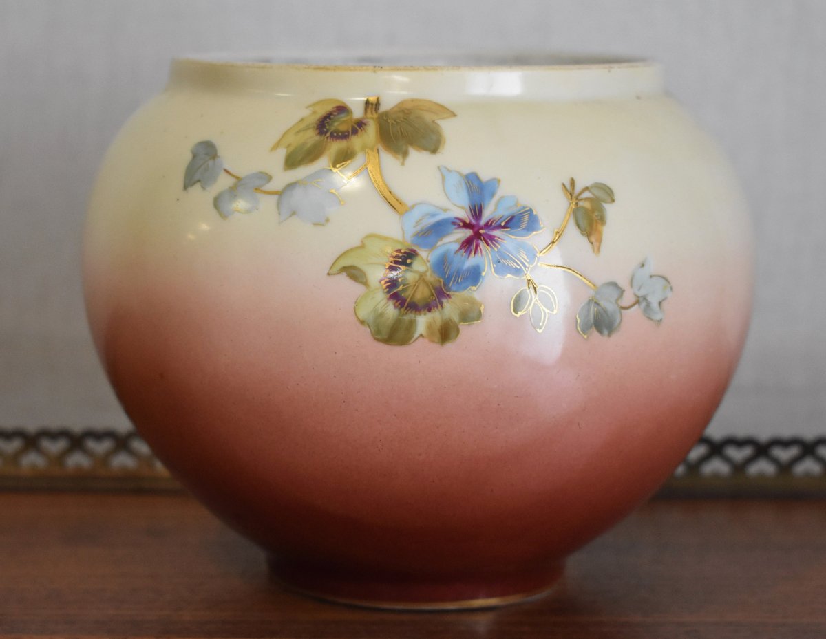 Leon Sazerat, Planters, Limoges Porcelain Ball-shaped Vase With Floral Decor And Gold Leaf -photo-5