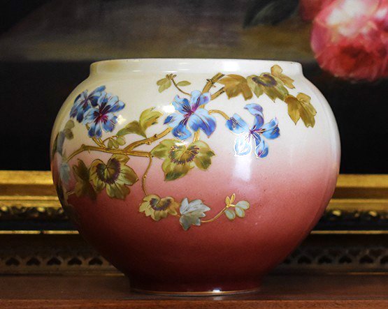 Leon Sazerat, Planters, Limoges Porcelain Ball-shaped Vase With Floral Decor And Gold Leaf 