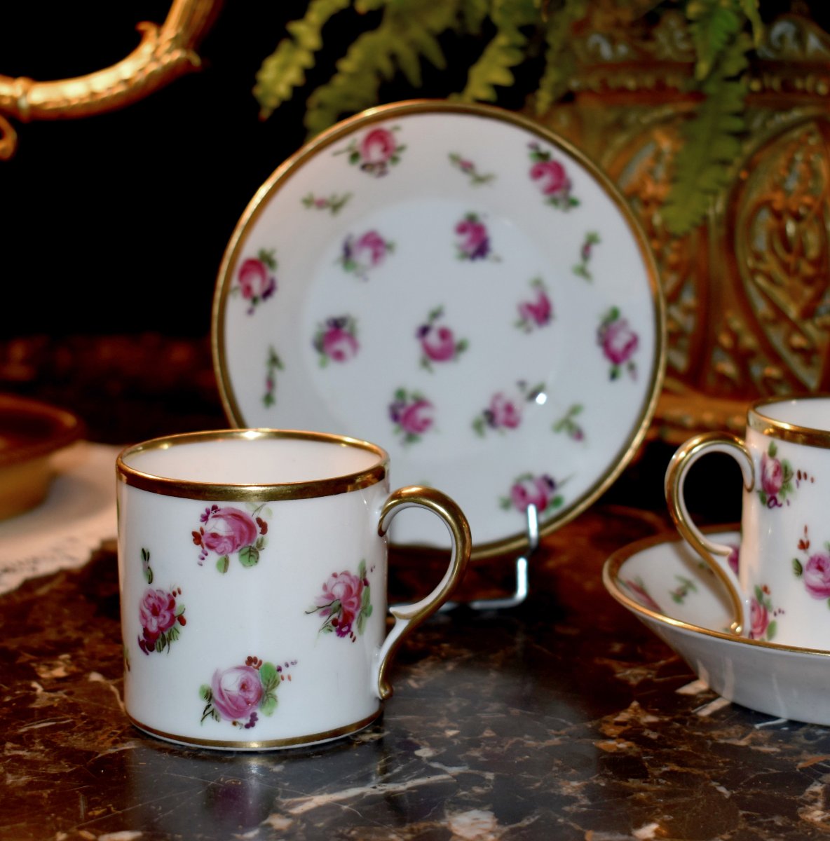 Pair Of Litron Cups And Saucers Made Of Limoges Porcelain With A Rose Design, 19th Century-photo-2