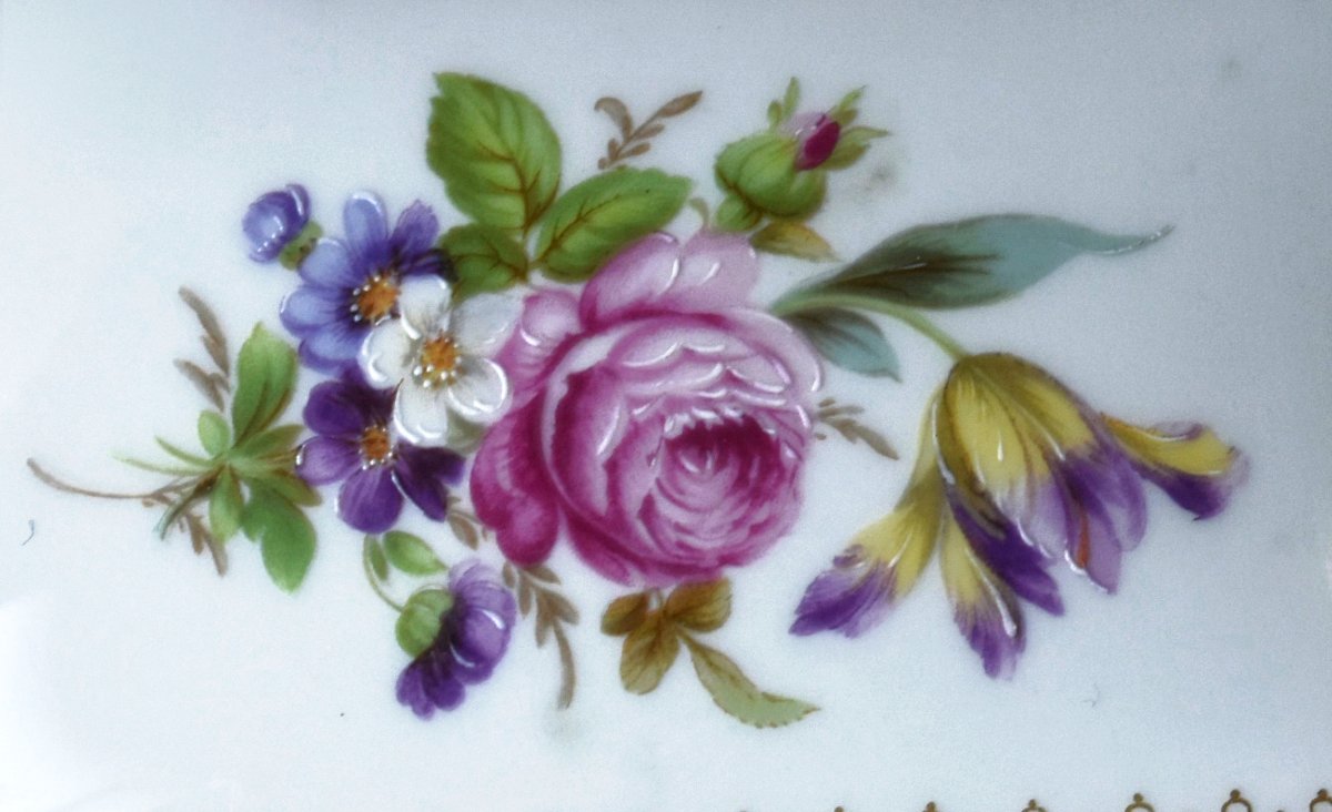 Coffret En Porcelaine De Limoges Double Incrustation Or,  Bouquet De Fleurs, boite, peint main.-photo-4