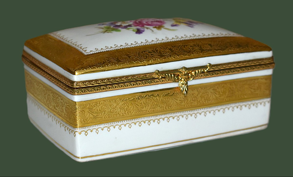Coffret En Porcelaine De Limoges Double Incrustation Or,  Bouquet De Fleurs, boite, peint main.-photo-5