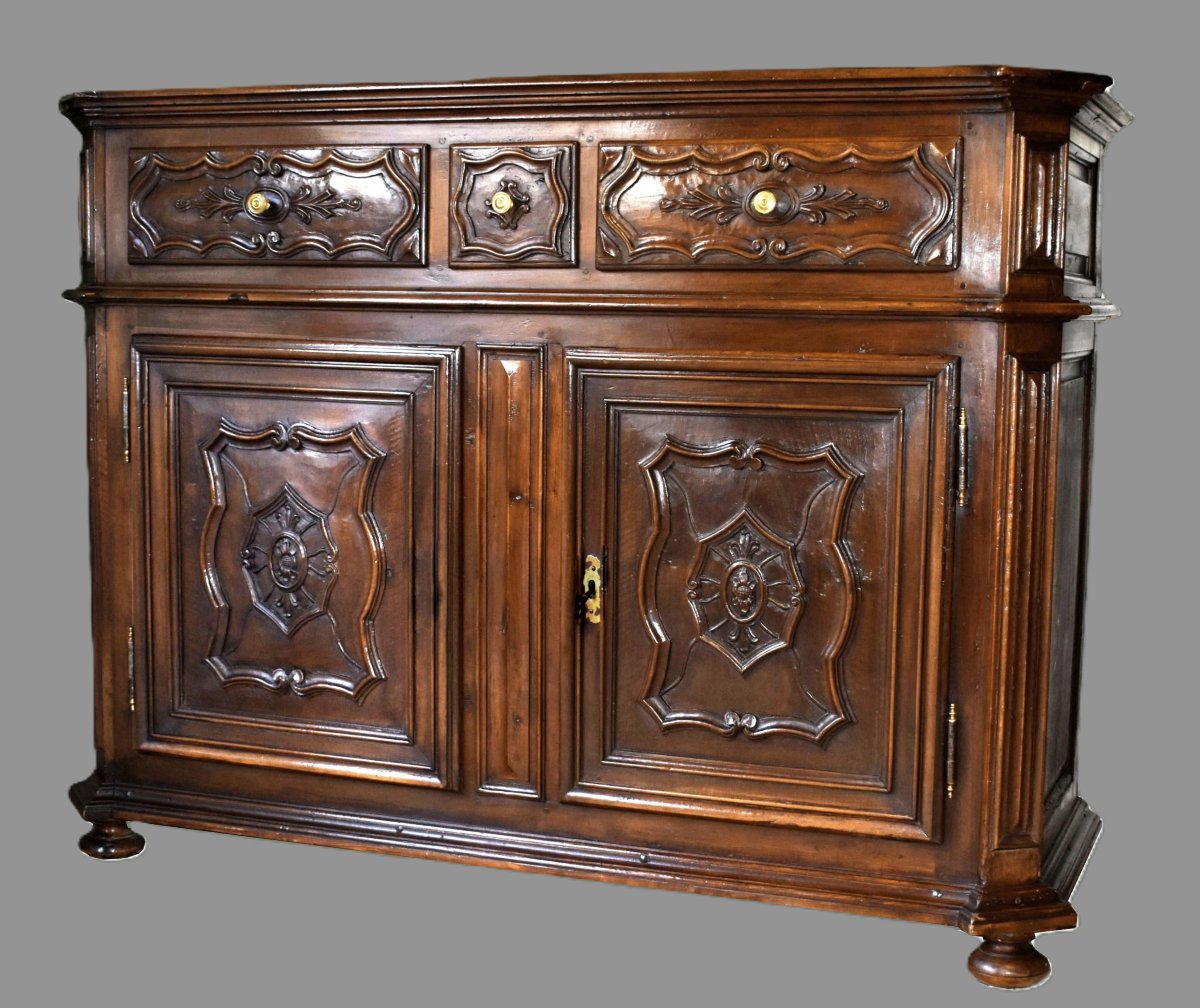 Large  Low Sideboard At Counter Height  In Walnut, With 2 Doors And 3 Drawers, 18th Century-photo-2