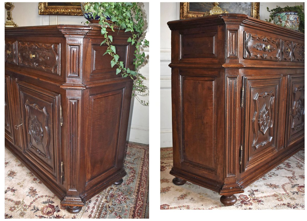 Large  Low Sideboard At Counter Height  In Walnut, With 2 Doors And 3 Drawers, 18th Century-photo-2