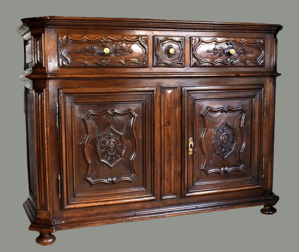 Large  Low Sideboard At Counter Height  In Walnut, With 2 Doors And 3 Drawers, 18th Century