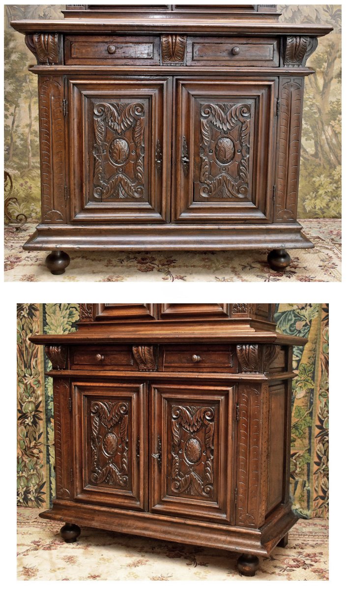 Small Renaissance Sideboard, Walnut, 2 Recessed Sections, 4 Doors, Four Panels, 17th Century   -photo-4