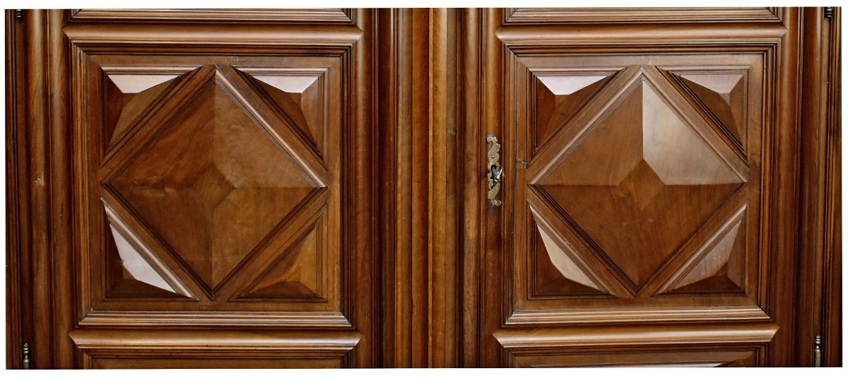 Louis XIII Cabinet In Solid Walnut With Diamond-shaped Finials, 2 Doors, And 1 Drawer In The Base-photo-2