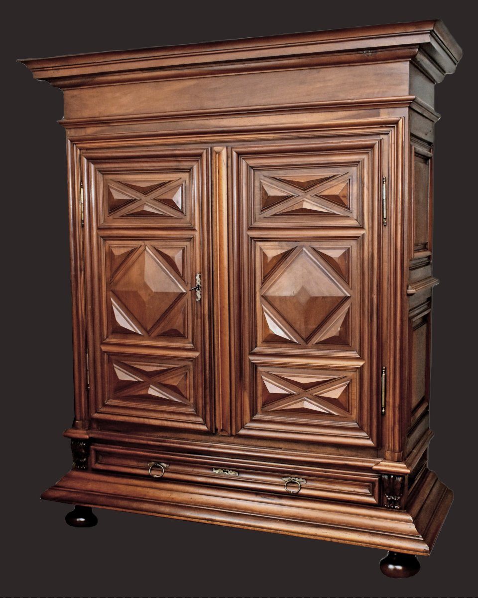 Louis XIII Cabinet In Solid Walnut With Diamond-shaped Finials, 2 Doors, And 1 Drawer In The Base