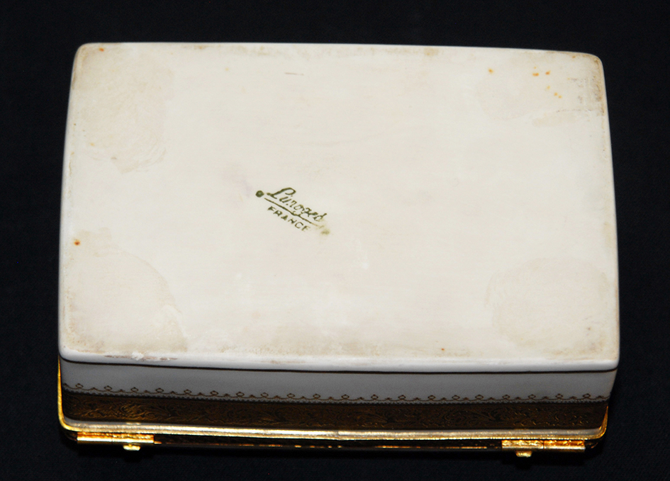 Box Of Limoges Porcelain Double Inlay Gold, Decor Bouquet Of Flowers.-photo-8