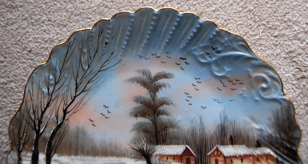 Pair Of Plates Limoges Porcelain, Decor Of Snow And Character, Painted Hand.-photo-1