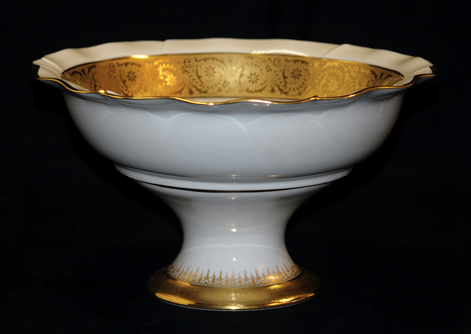 Limoges Porcelain Cup, Double Incrustation Gold, Malevergne Workshops.-photo-3