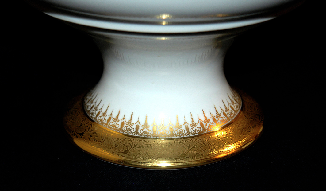 Grande Coupe Sur Pied En Porcelaine De Limoges, Double Incrustation Or, Ateliers  Malevergne.-photo-5