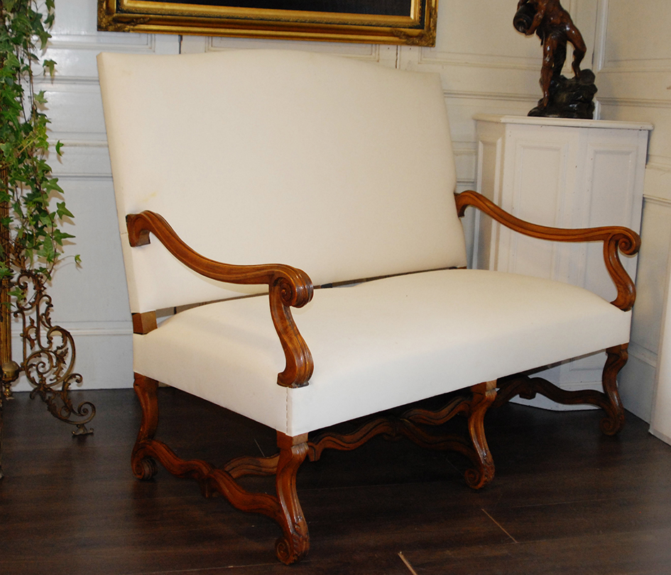 Salon Complet De Style  Louis XIV Comprenant Canapé Et Paire De Fauteuils
