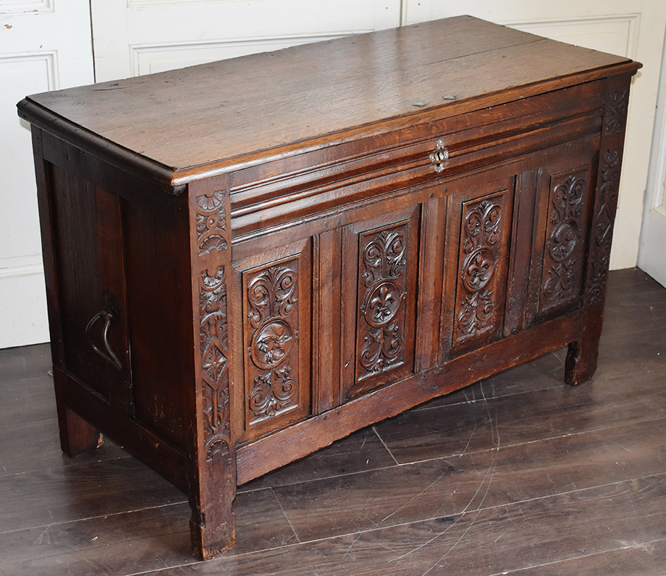 Renaissance Style Chest, In Carved Oak, Eighteenth.-photo-3