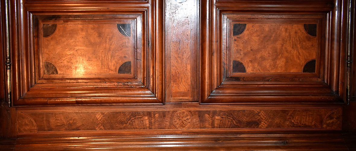 Armoire Louis XIV En Noyer Et Marqueterie,  XVIIIème. loupe et ronce.-photo-4