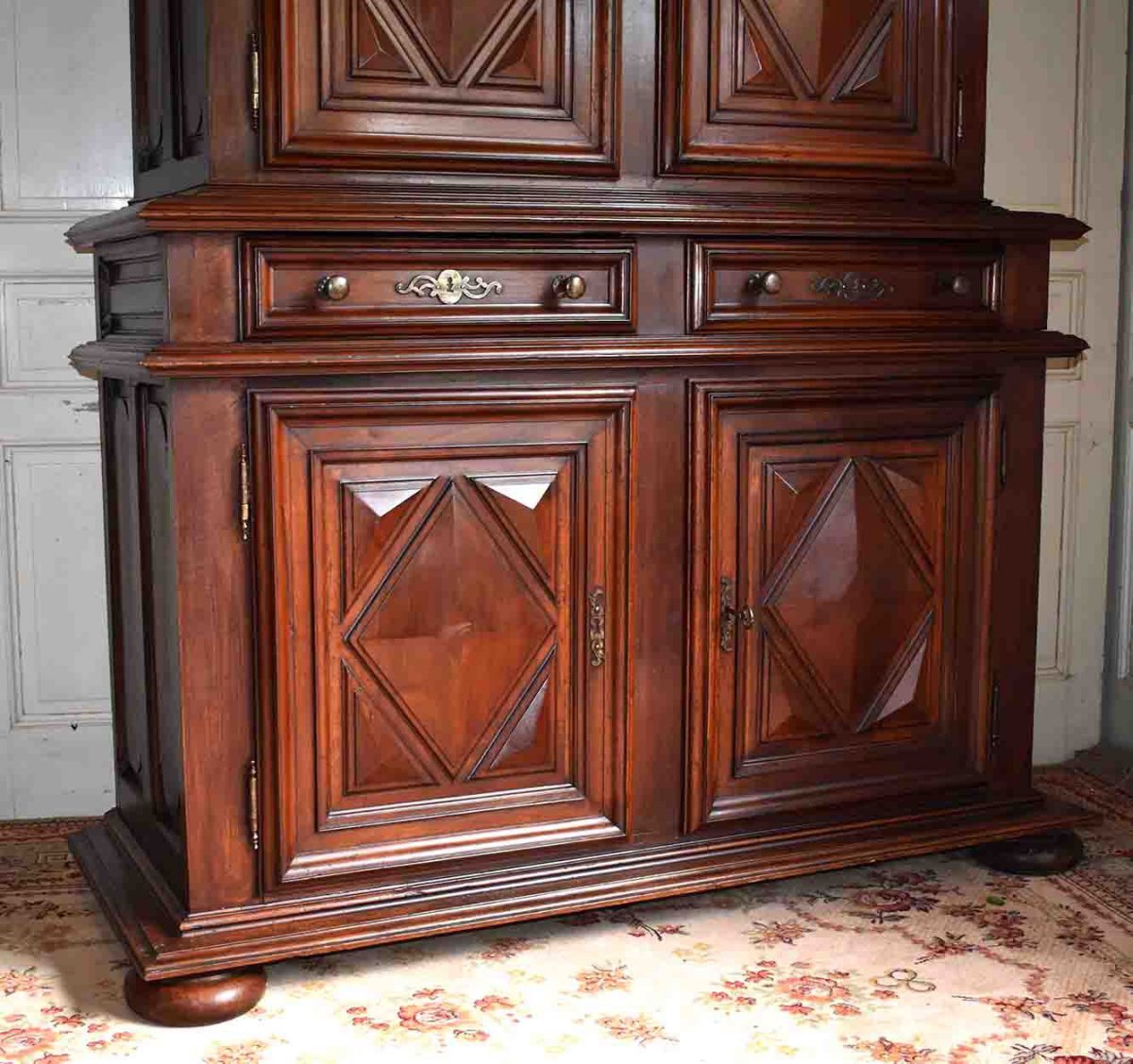 Buffet Deux Corps à Retrait, Pointes De Diamant, Style Louis XIII.-photo-3