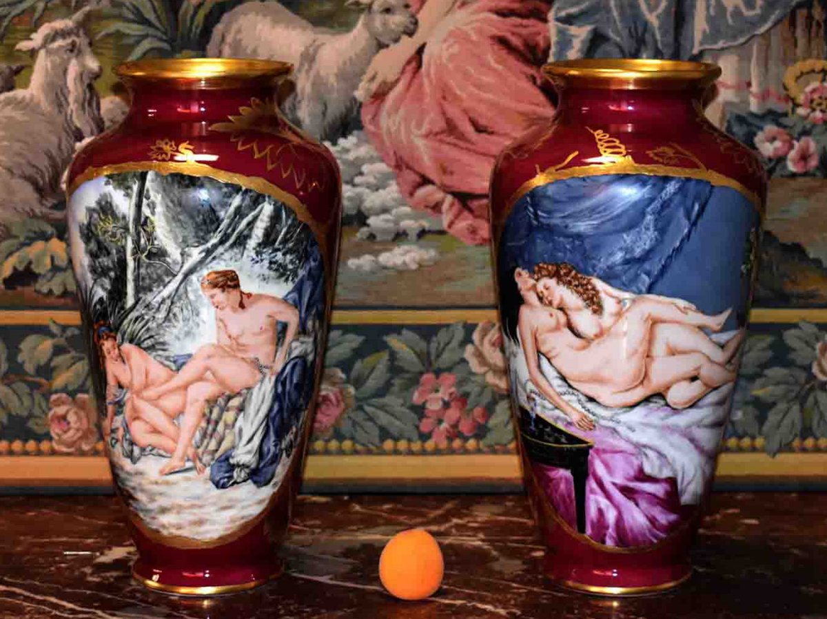 Importante Paire De Vases En Porcelaine De Limoges, Entièrement Peints à La Main, d'après François  Bouchet et Gustave Courbet