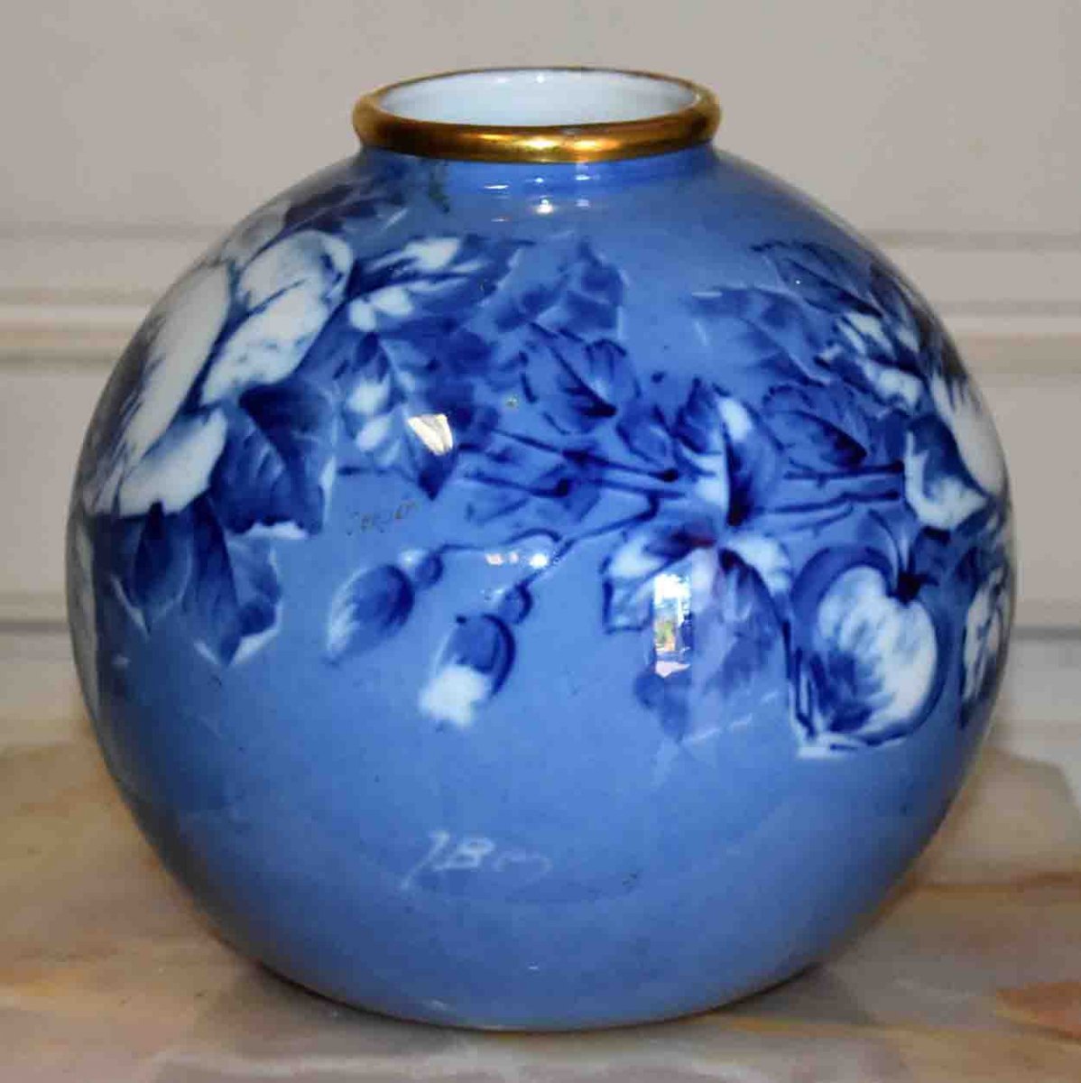 Vase Boule En Porcelaine De Limoges, Camaïeu De Bleu, Décor De Roses , Peint Main.-photo-8