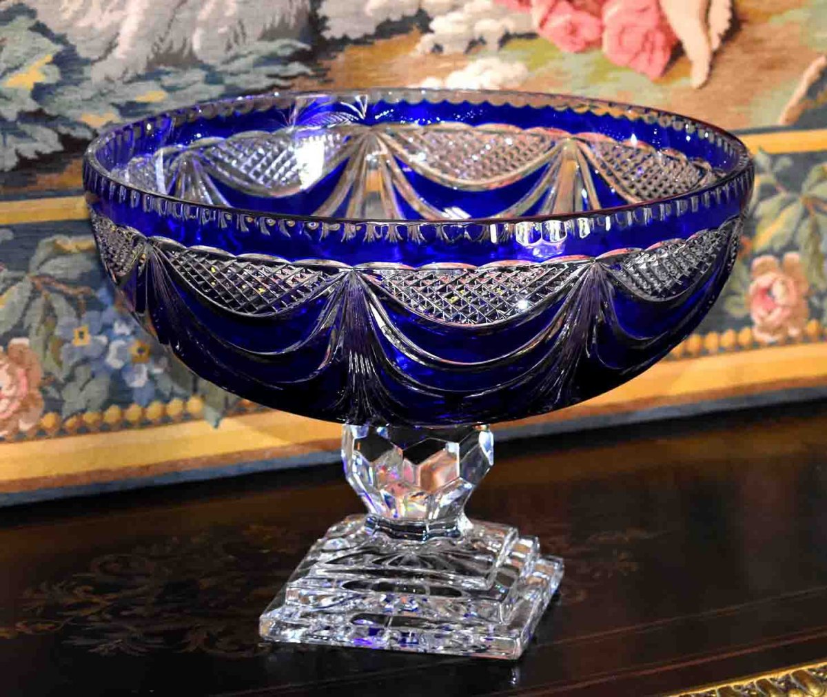 Grande Coupe  overley  Sur Pied En Cristal  Ciselé , Bleu , Cristallerie De Lorraine Lemberg ( 1925 - 1997 )-photo-2