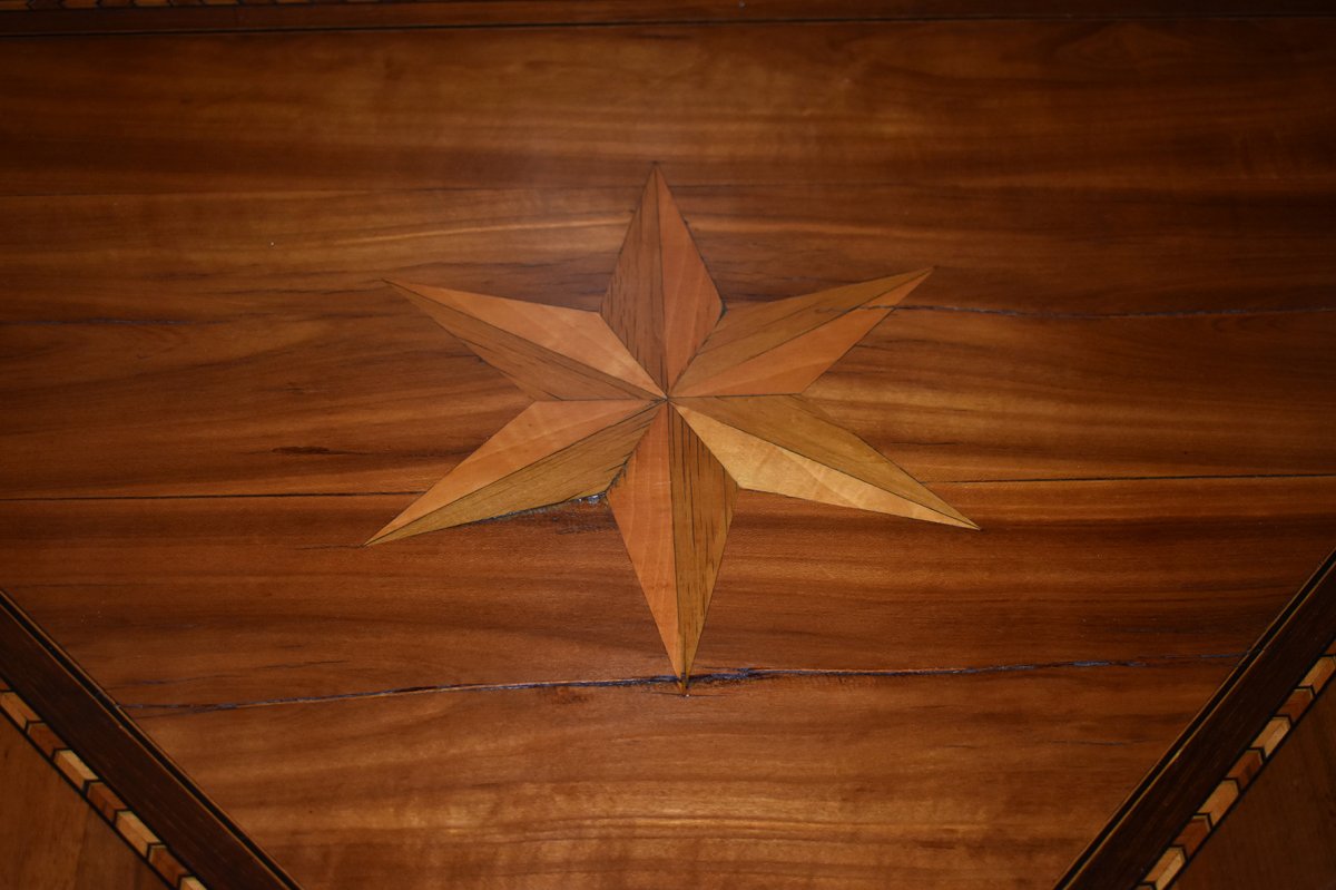 Table à Jeux Louis XV de tri ,  En Marqueterie, Plateau Triangulaire Formant Encoignure, XVIIIème pour Jeu De l'hombre, brelan , tri.-photo-6