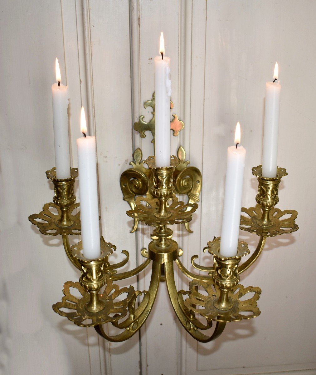Grande Paire d'Appliques à Cinq Bras De Lumière en Bronze Doré, éclairage Bougie, style Néo - Renaissance.-photo-1